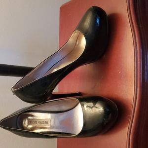 Steve Madden  Pattern Leather Heals